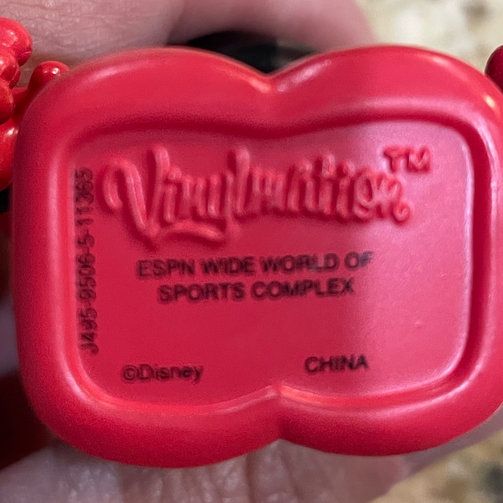 Disney Vinylmation 3" - ESPN Wide World of Sports Complex - Picture 3 of 3